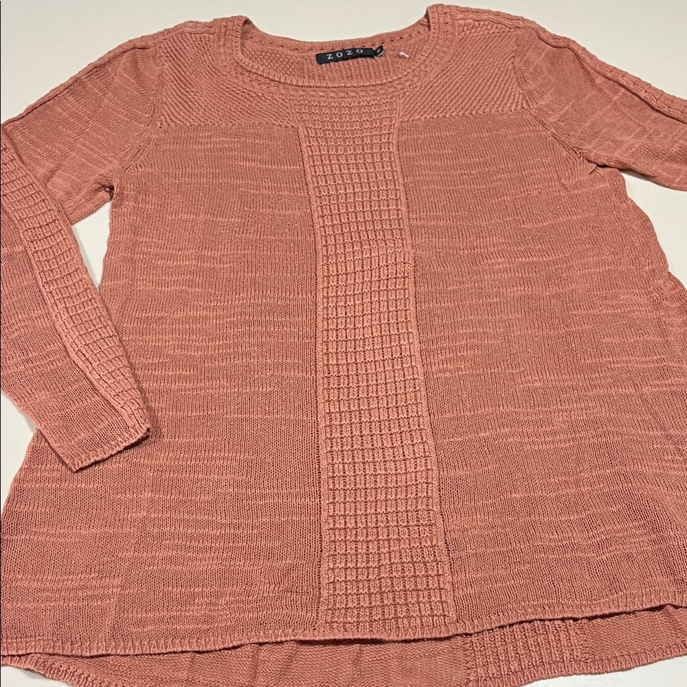 ZOZO Sweater Medium